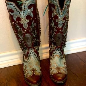 Double D Ranch size 7 boots with crosses and studs